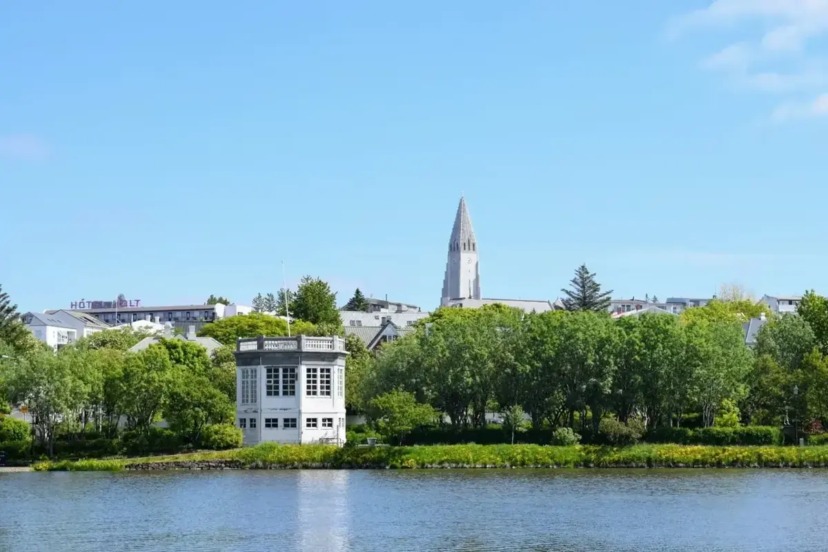 Reykjavik city park and Hallgrimskirkja, Iceland