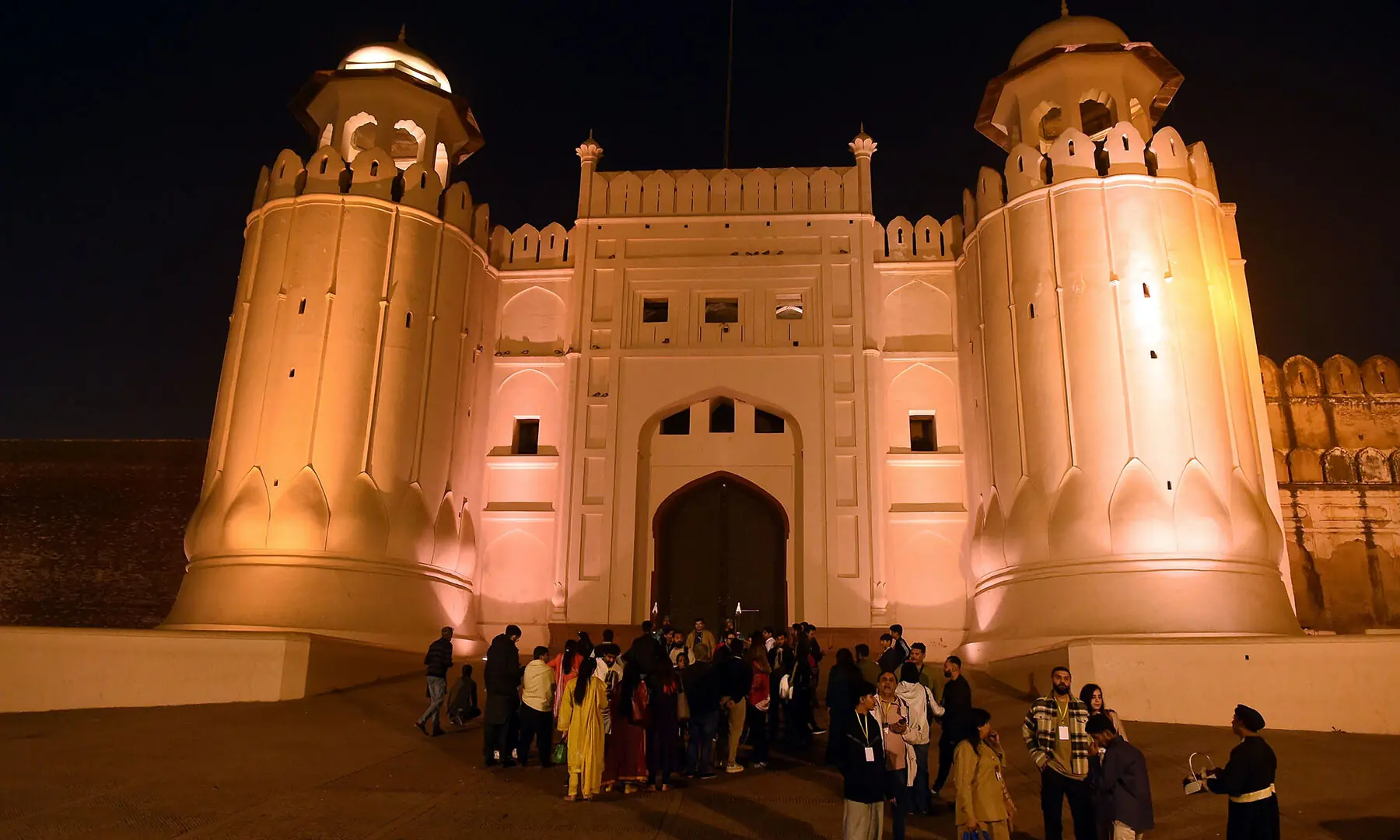 International tour packages from Lahore