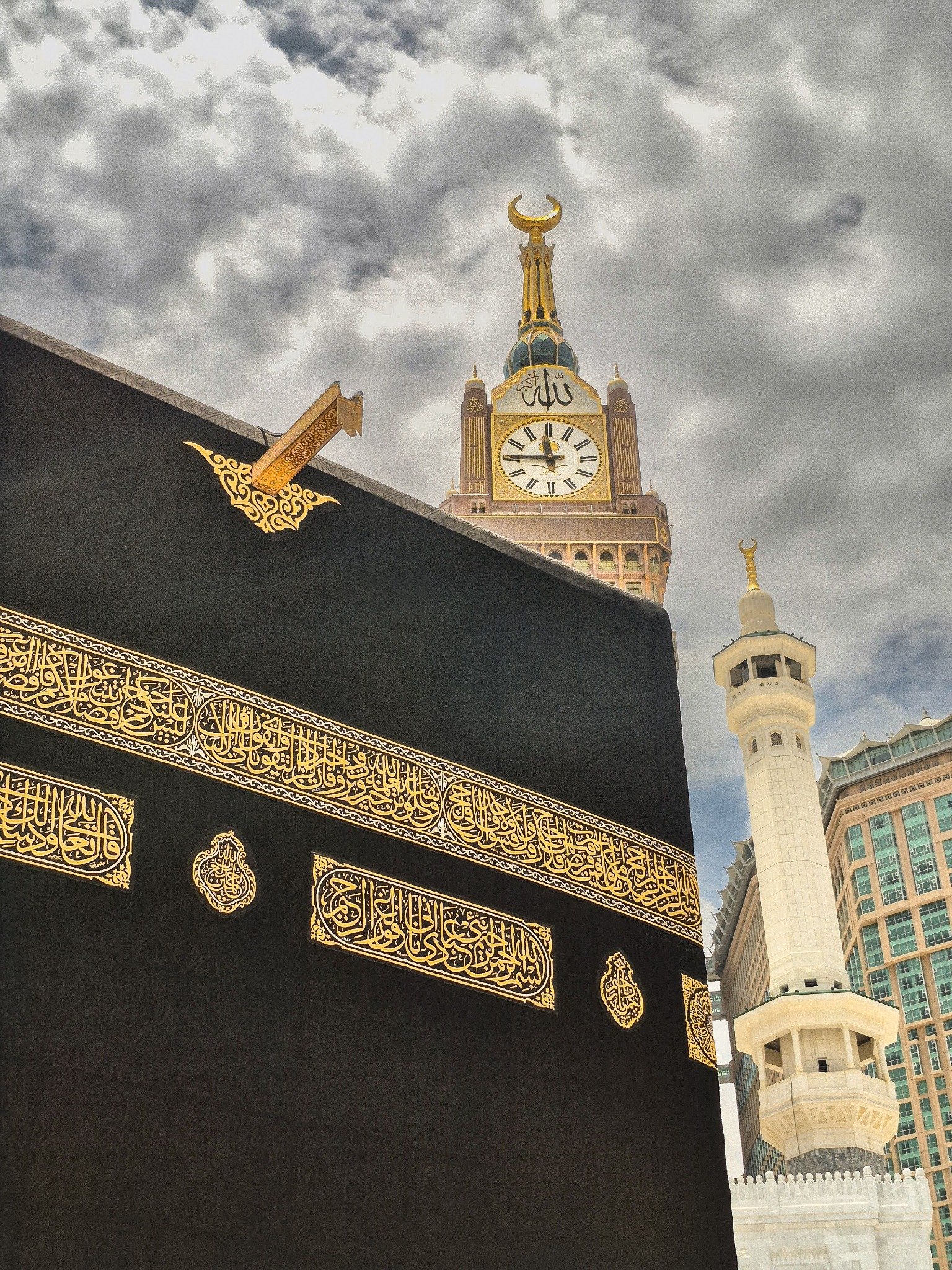 Kaaba at Masjid al-Haram in Makkah — 4 Star Umrah Packages from Pakistan