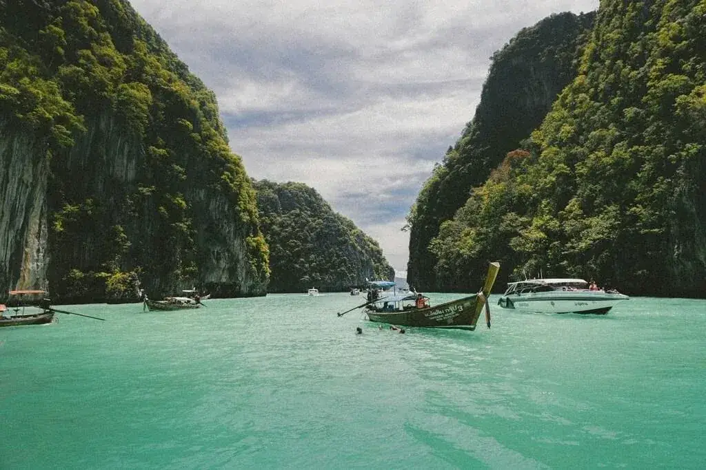 5 Days Hanoi & Ha Long Bay Tour Package